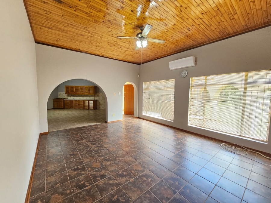 4 Bedroom Property for Sale in Kathu Northern Cape